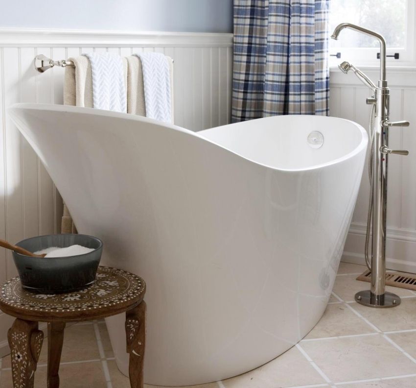 Acrylic bath: sizes, shapes and reviews of popular products