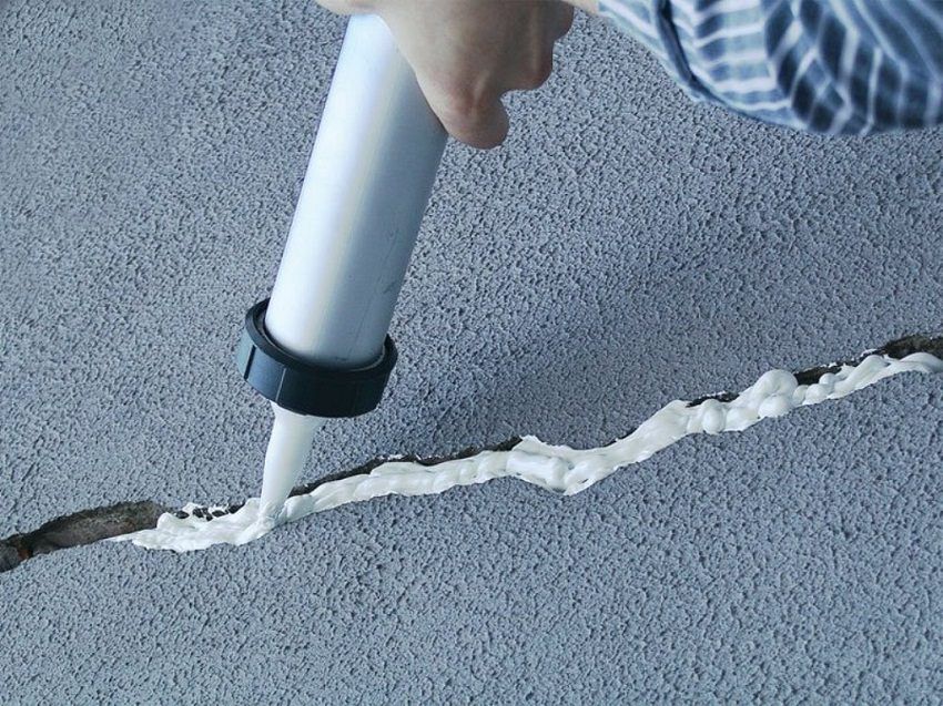 Waterproofing the floor in the apartment before the screed: types and details of installation