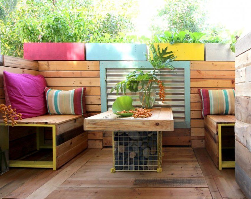 Beautiful garden furniture set of wooden pallets