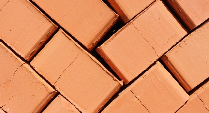 Red brick: size, weight, cost, variety