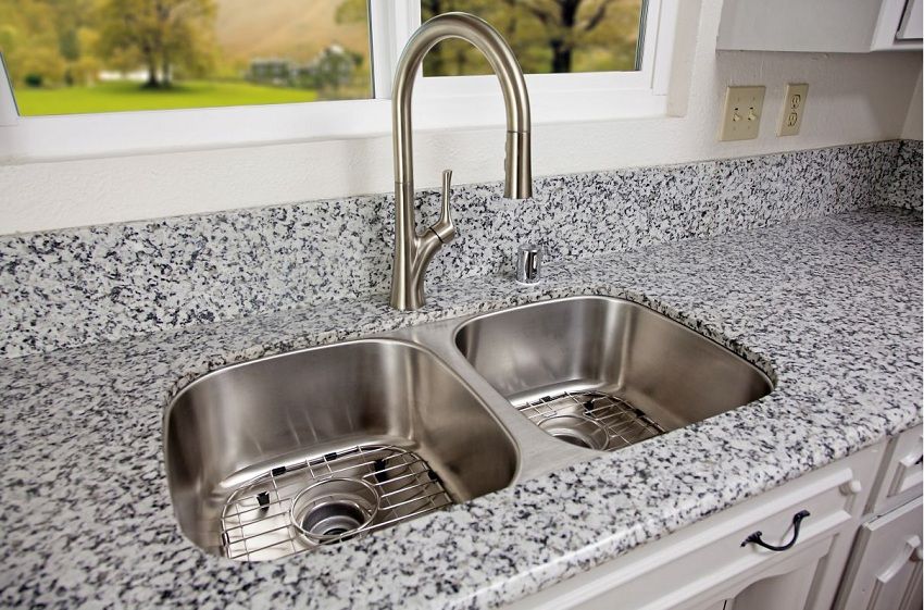 Sink for kitchen from stainless steel: features of the choice and its role in an interior