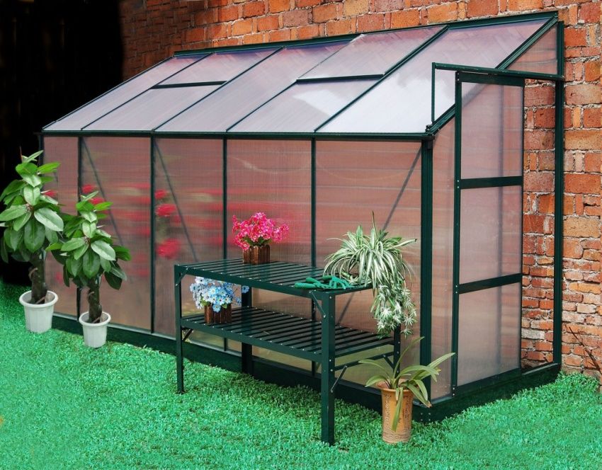 Polycarbonate greenhouse: dimensions and prices of finished structures