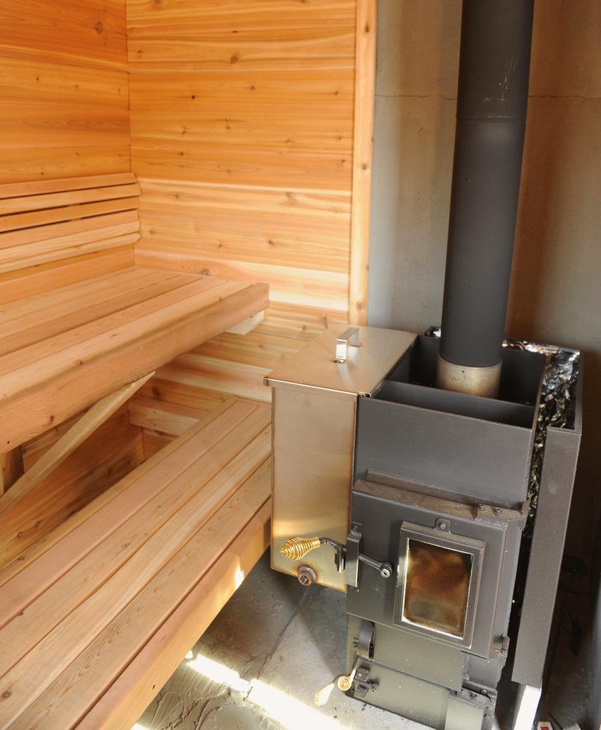 Wood-burning stoves with a water tank: general provisions