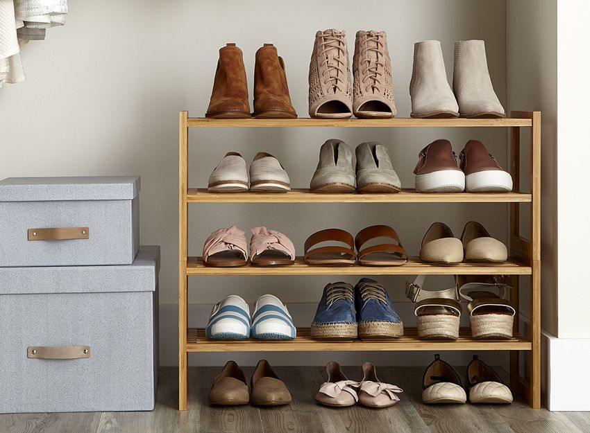 Shelves for shoes in the hallway: an important detail of the interior for a comfortable life