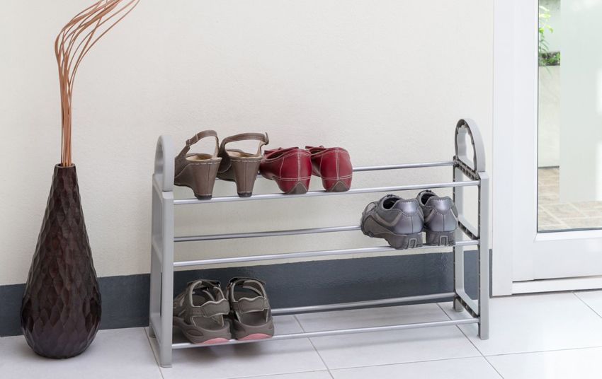 Shelves for shoes in the hallway: an important detail of the interior for a comfortable life