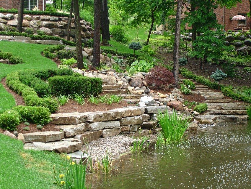 Pond in the country with their own hands. Step by step photo instruction