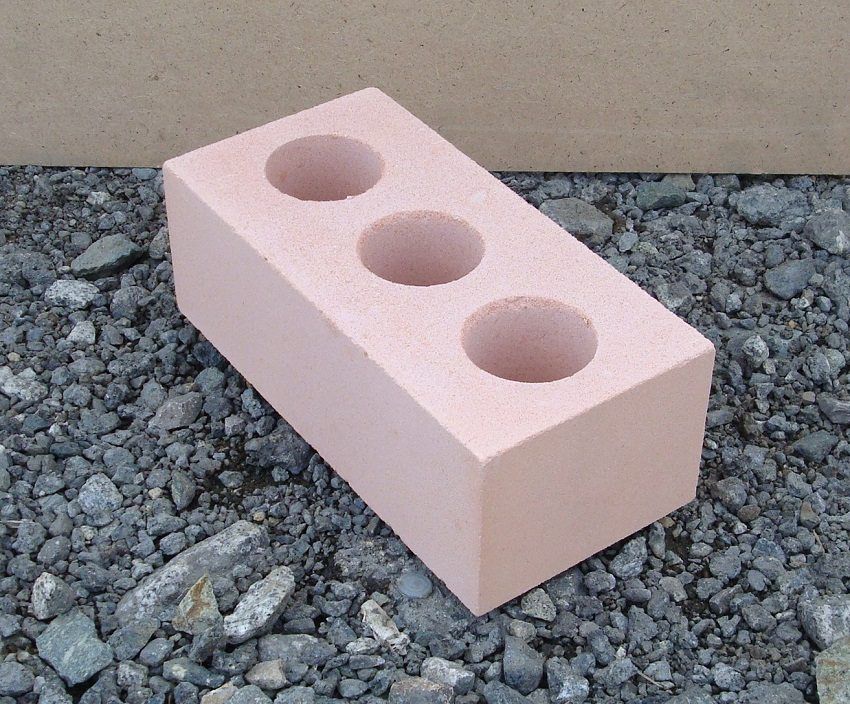 Size of silicate brick, its features and laying