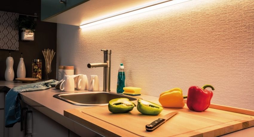 LED lighting for the kitchen under the cabinets: features of choice and installation