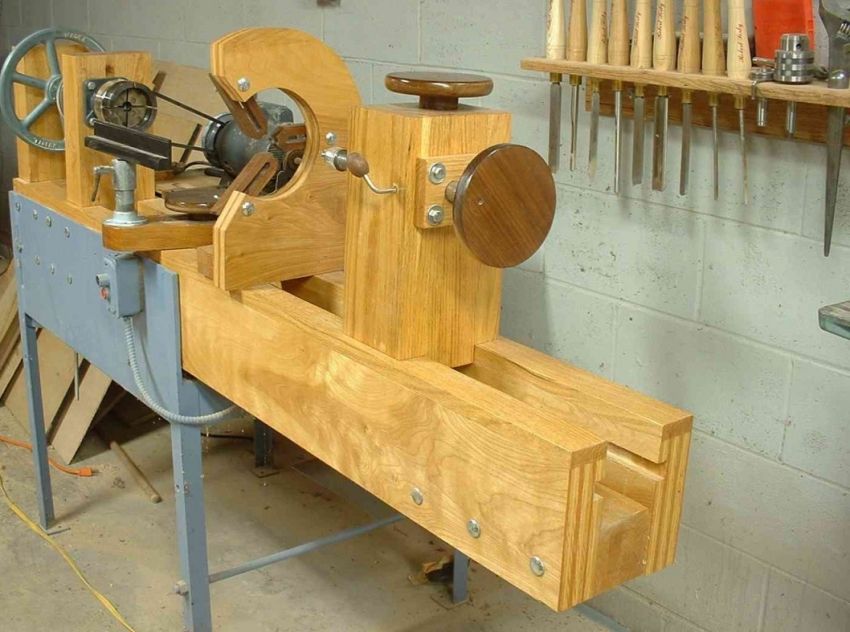 Do-it-yourself wood lathe: tips on making and using