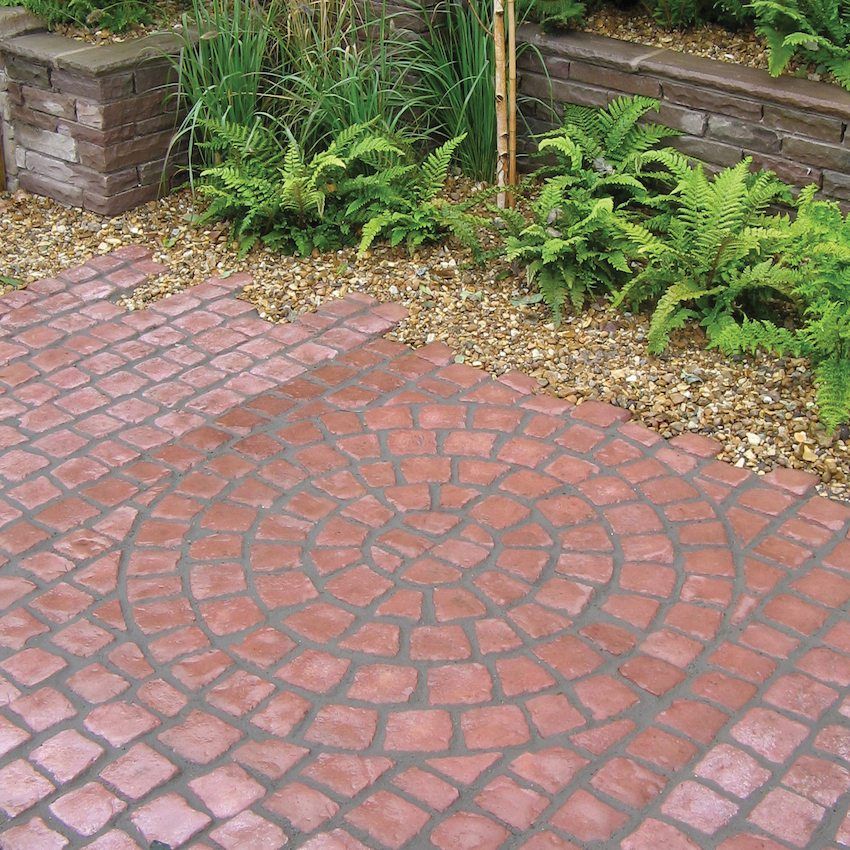 Pavement tiles in the yard of a private house: photo compositions
