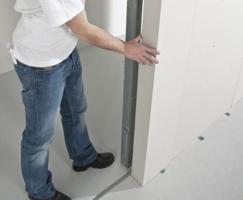 Do-it-yourself installation of sliding interior doors: video instruction
