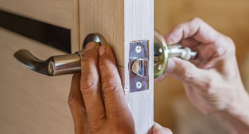 Lock for interior doors: how to choose a reliable and durable mechanism