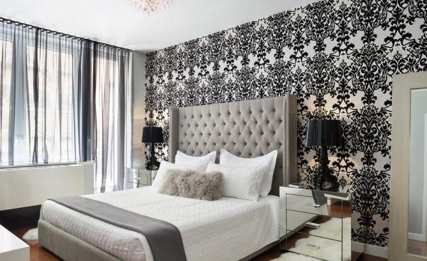 Black and white wallpaper in the interior and features of their use