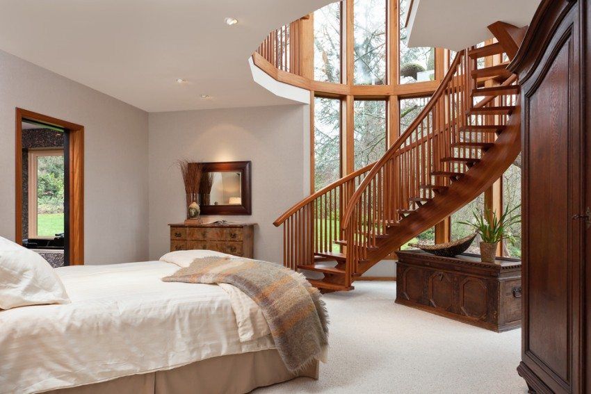 Wooden stairs to the second floor, photo options