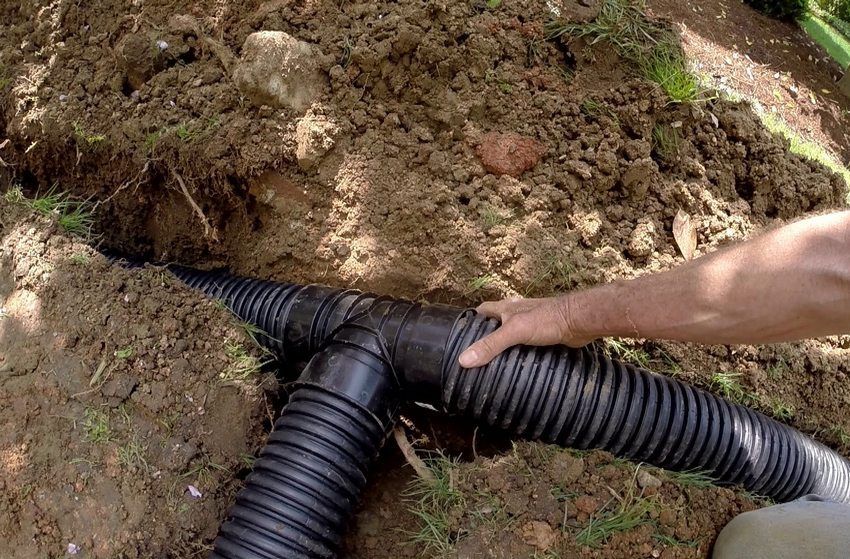 Drainage at their summer cottage: the easiest way to protect against storm and melt water