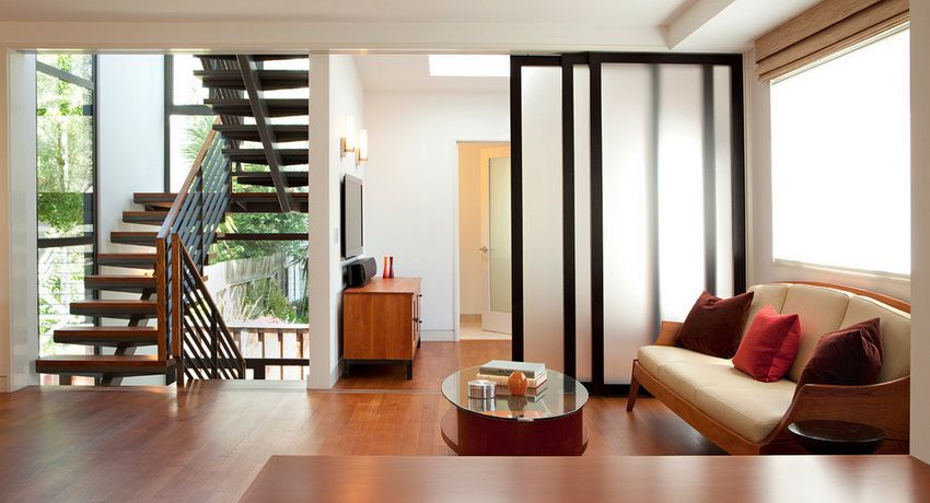 Interroom glass door as a stylish accent in a modern interior