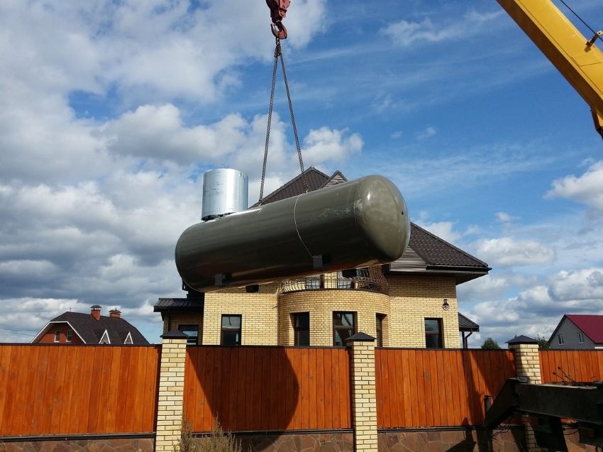 Gas-holder for a country house: reviews, prices for tanks and the cost of refueling