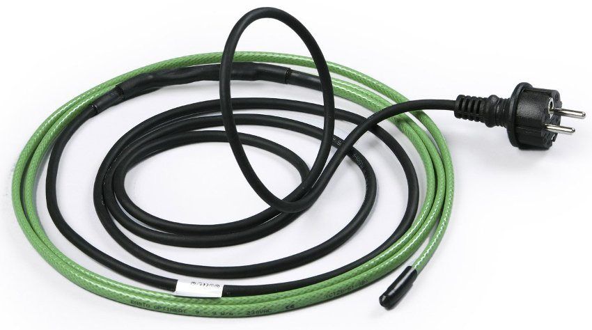 Self-regulating heating cable for heating pipes