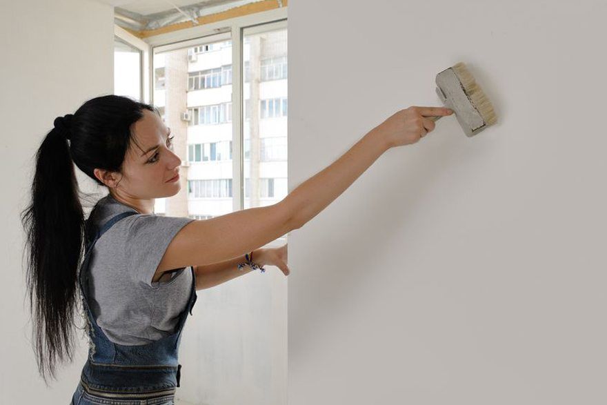 Primer for walls under wallpaper: composition, types and their characteristics