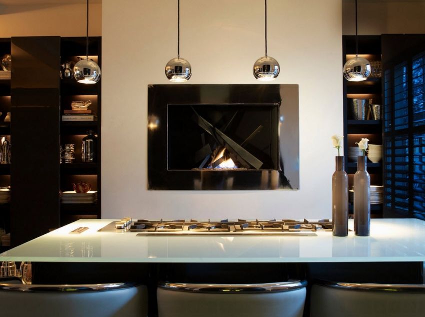 Electrofireplaces with live fire effect: elegant interior decoration