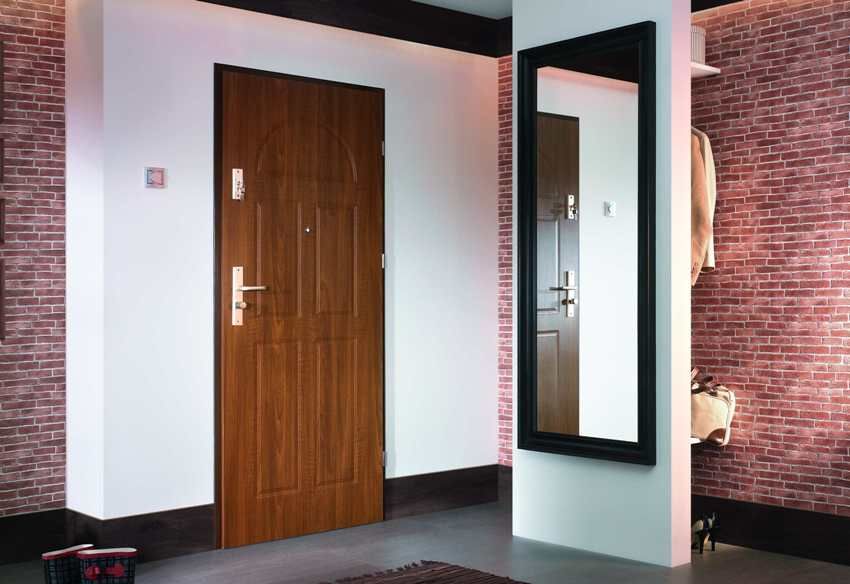 How to choose the entrance metal door to the apartment