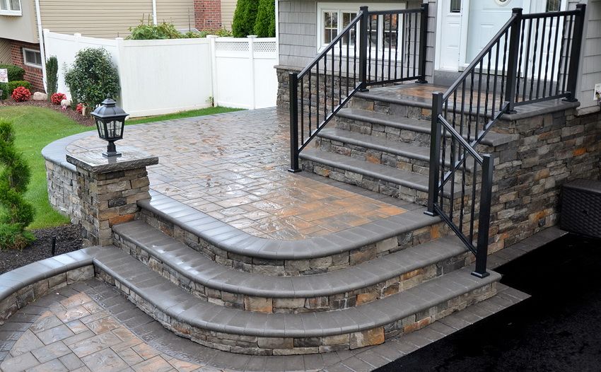 Brick tile for steps: competent choice of material