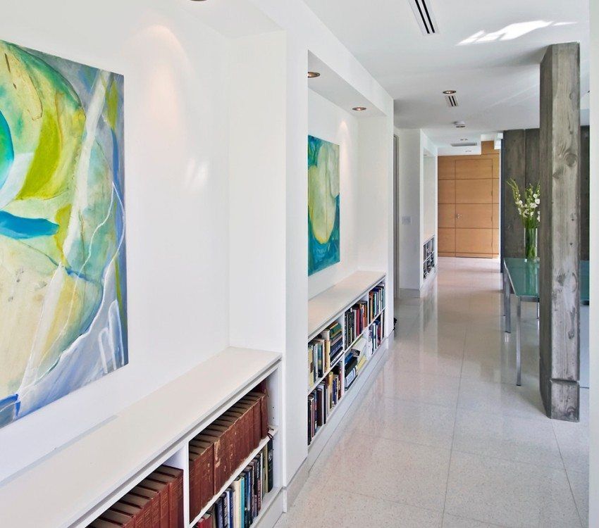 The corridor in the apartment: design, photo examples of interesting ideas