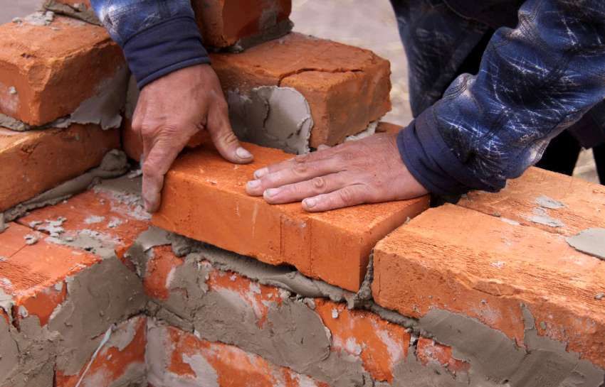 Red brick: size, weight, cost, variety