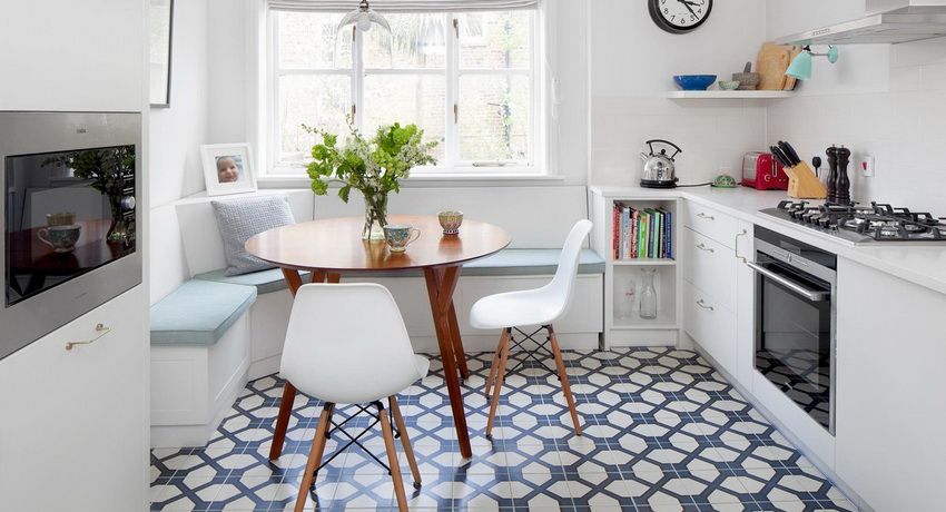 Round table in the kitchen: a classic accent in a modern interior