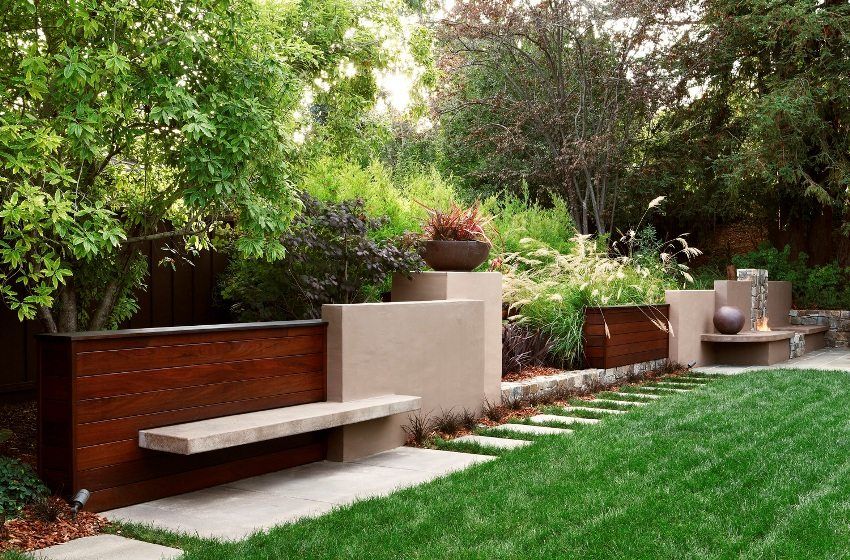 Landscape design courtyard of a private house. Photos of modern courtyards and plots