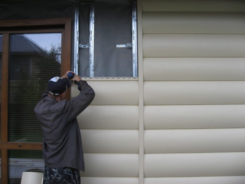 Installation of vinyl siding: video instructions for the correct facade cladding