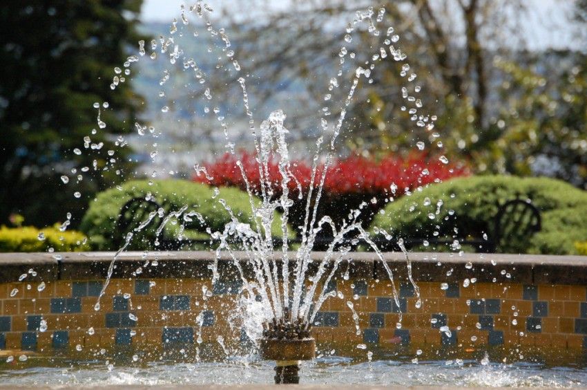Pump for fountains: the heart of an artificial water source