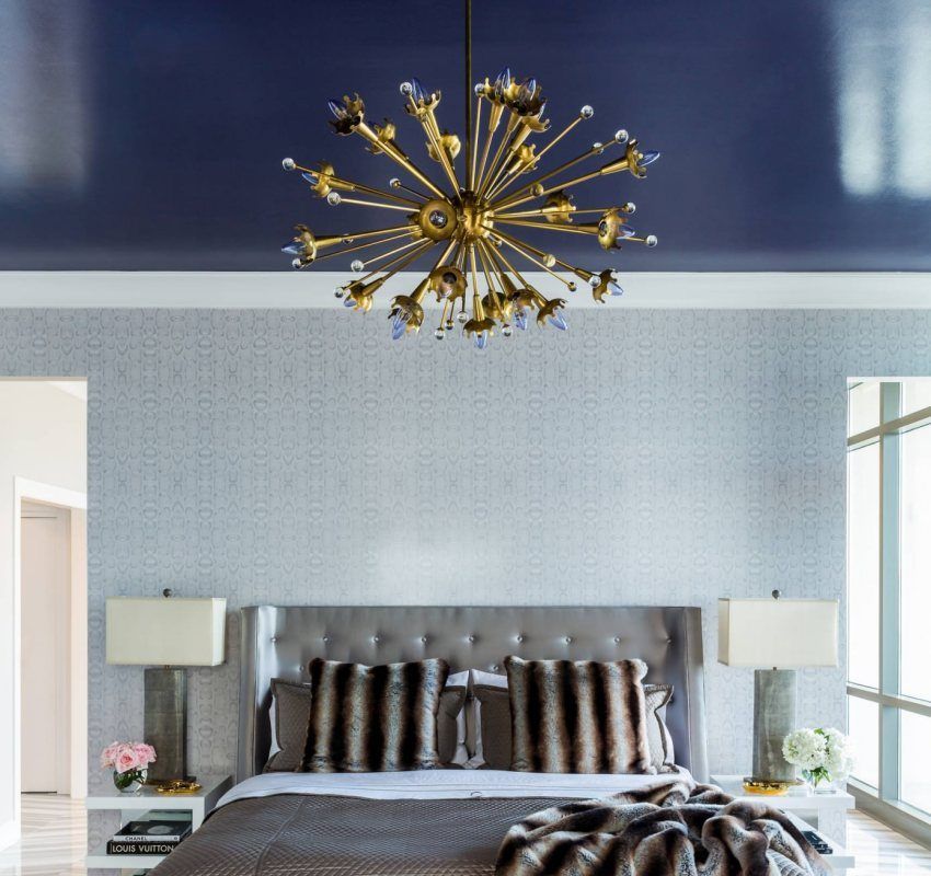 Stretch ceilings for the bedroom. Photo options. The choice of lighting