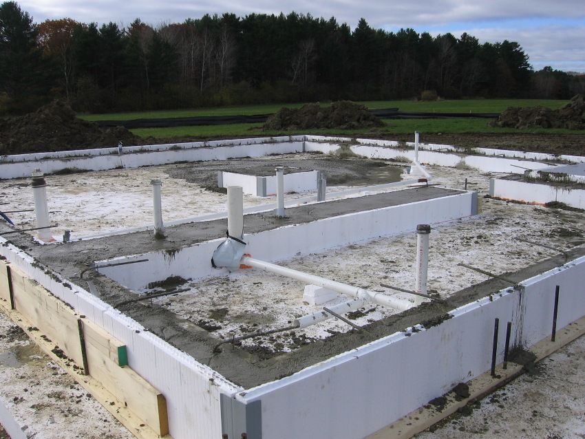 Fixed formwork from expanded polystyrene: versatility and reliability