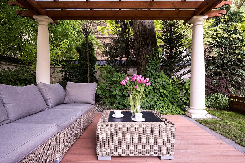 Pergola do-it-yourself: support for plants and a place of comfortable rest