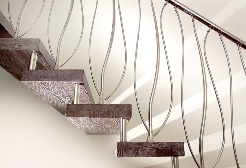 Stainless steel railing: types, features, installation and maintenance