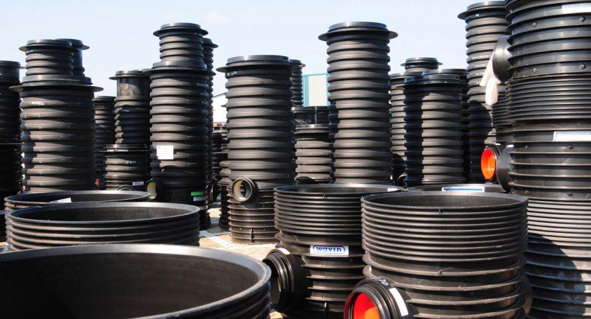 Plastic rings for a well: types and functional characteristics