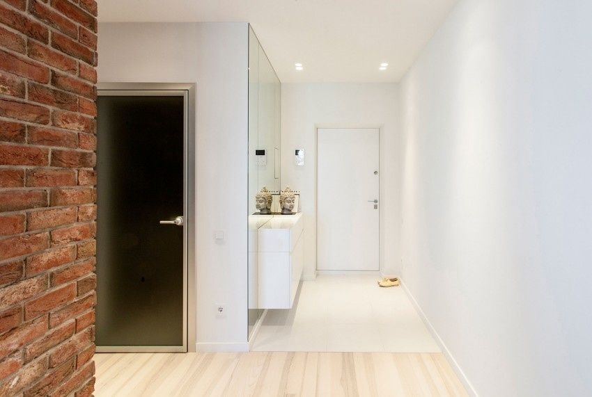 Hallway in a small corridor: how to combine comfort and functionality
