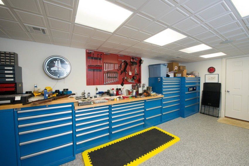 Do-it-yourself garage accessories: ideas and tips for creating