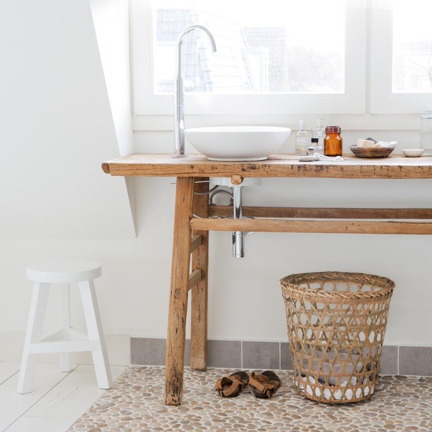 Consignment bath sink on the countertop: style and practicality of use