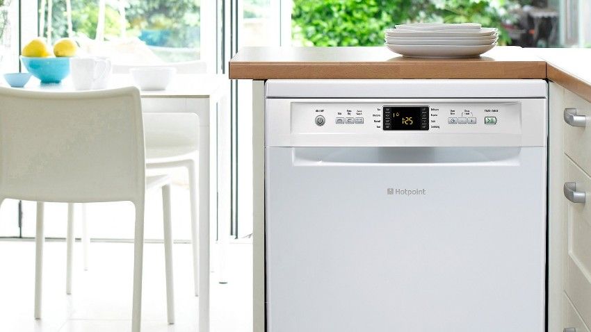 Dishwasher sizes: freestanding, compact and recessed models