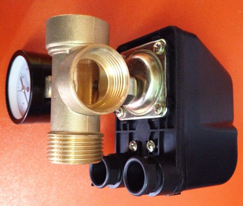 Pressure switch for hydroaccumulator: how to install and configure correctly