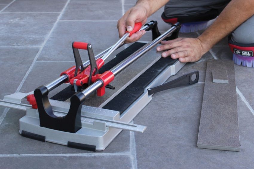 Manual tile cutter: price, review of popular models and use nuances