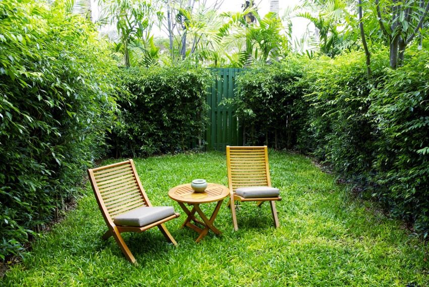 Garden furniture to give: stylish design of the local area