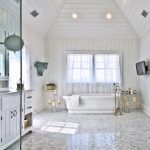 Combined bathroom: interior design, layout and design