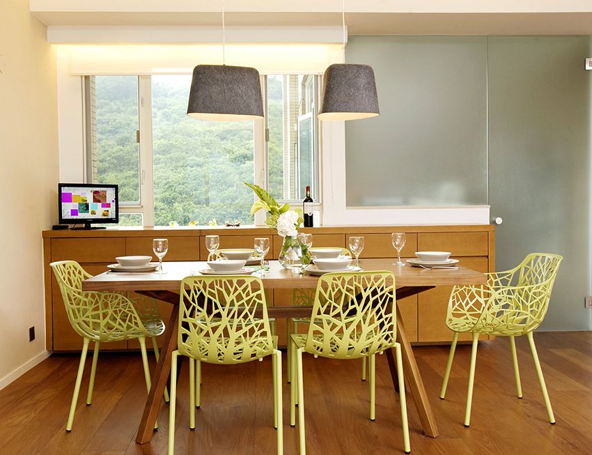 Dining table for the kitchen: the role in the interior and the criteria for a successful choice