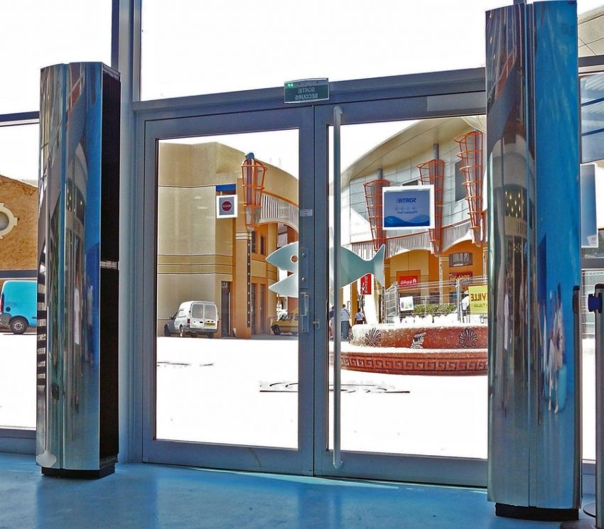 Thermal curtain on the front door: the key to creating a comfortable microclimate