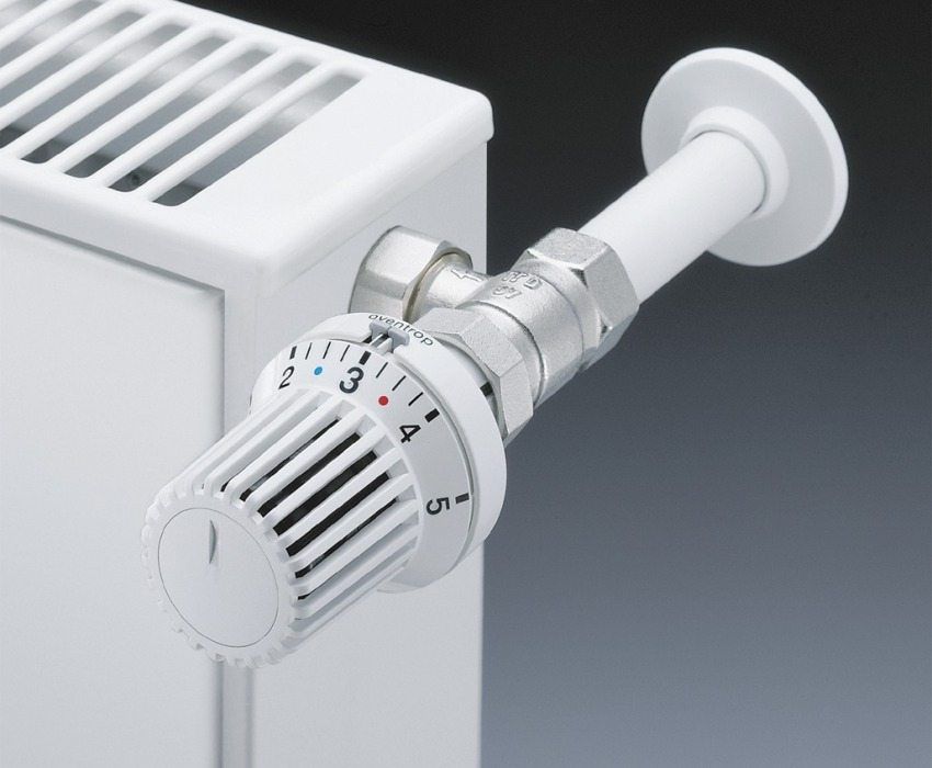 Temperature regulator for a radiator of heating in systems of various houses