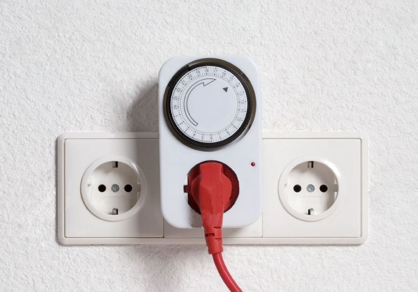 Thermostat in the outlet for household heaters: how to choose the best