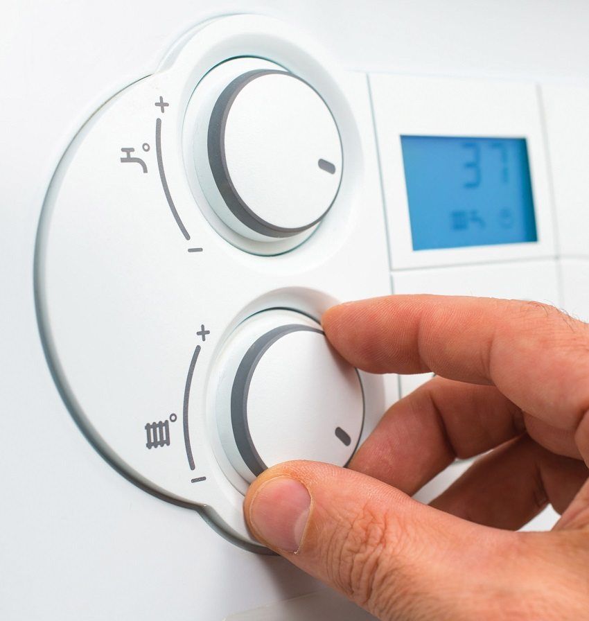 Temperature controllers with air temperature sensor